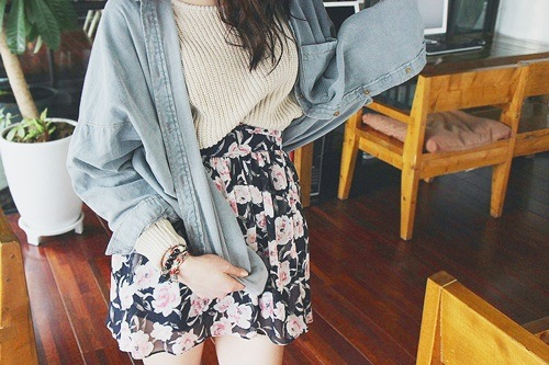 服の色がデートの行方を左右する 恋を操る服の色効果 女子力アップcafe Googirl